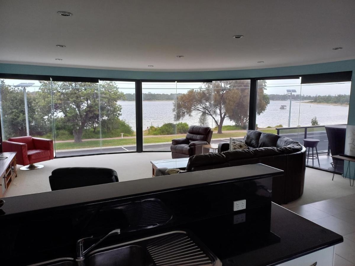 Heyfield Motel And Apartments Lakes Entrance Exterior foto