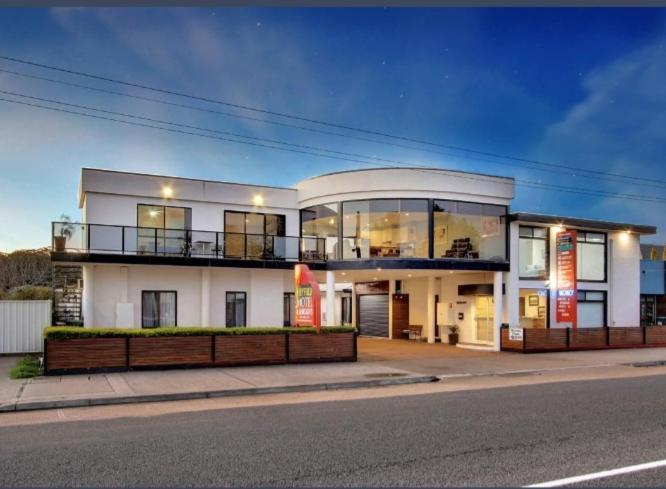 Heyfield Motel And Apartments Lakes Entrance Exterior foto
