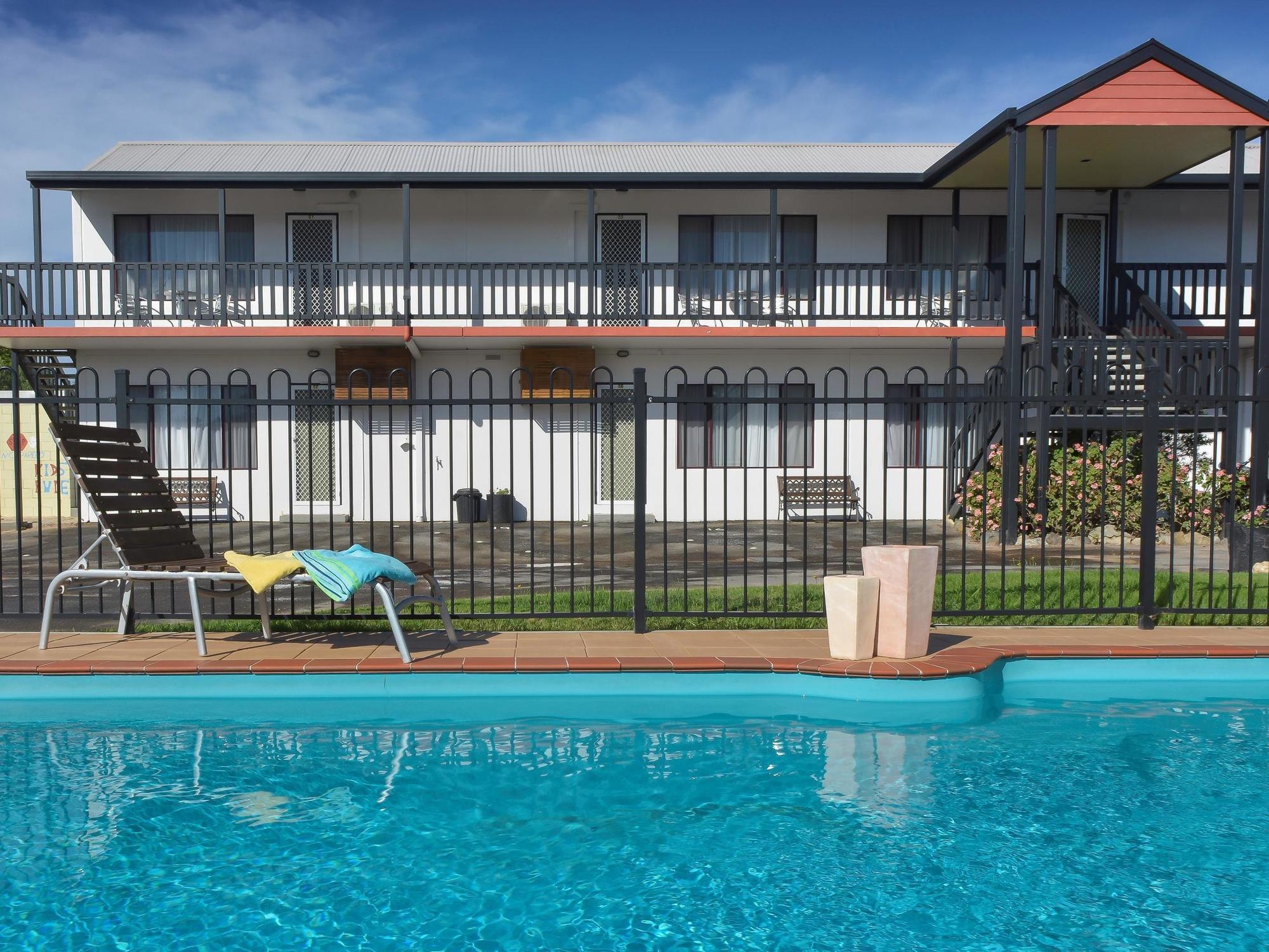 Heyfield Motel And Apartments Lakes Entrance Exterior foto