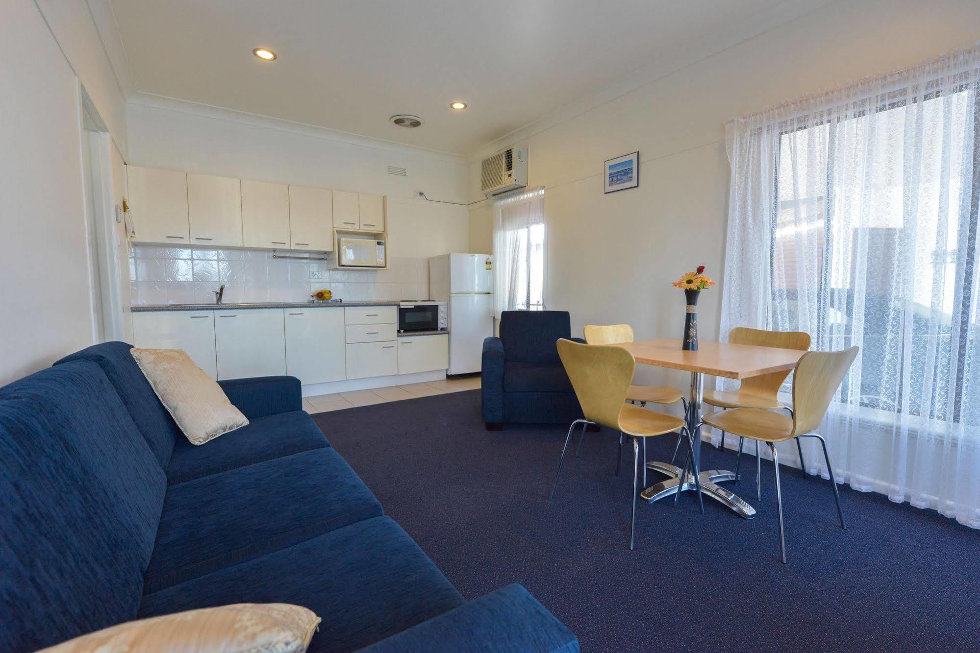 Heyfield Motel And Apartments Lakes Entrance Exterior foto